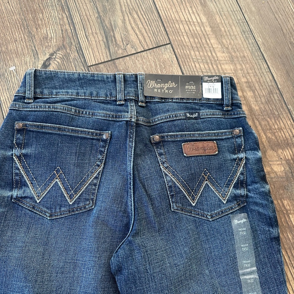 Wrangler Retro Jeans in Dark Blue Wash